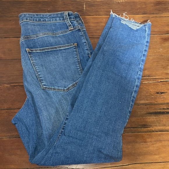 Universal thread highest rise denim jeans size 10 - Picture 2 of 5